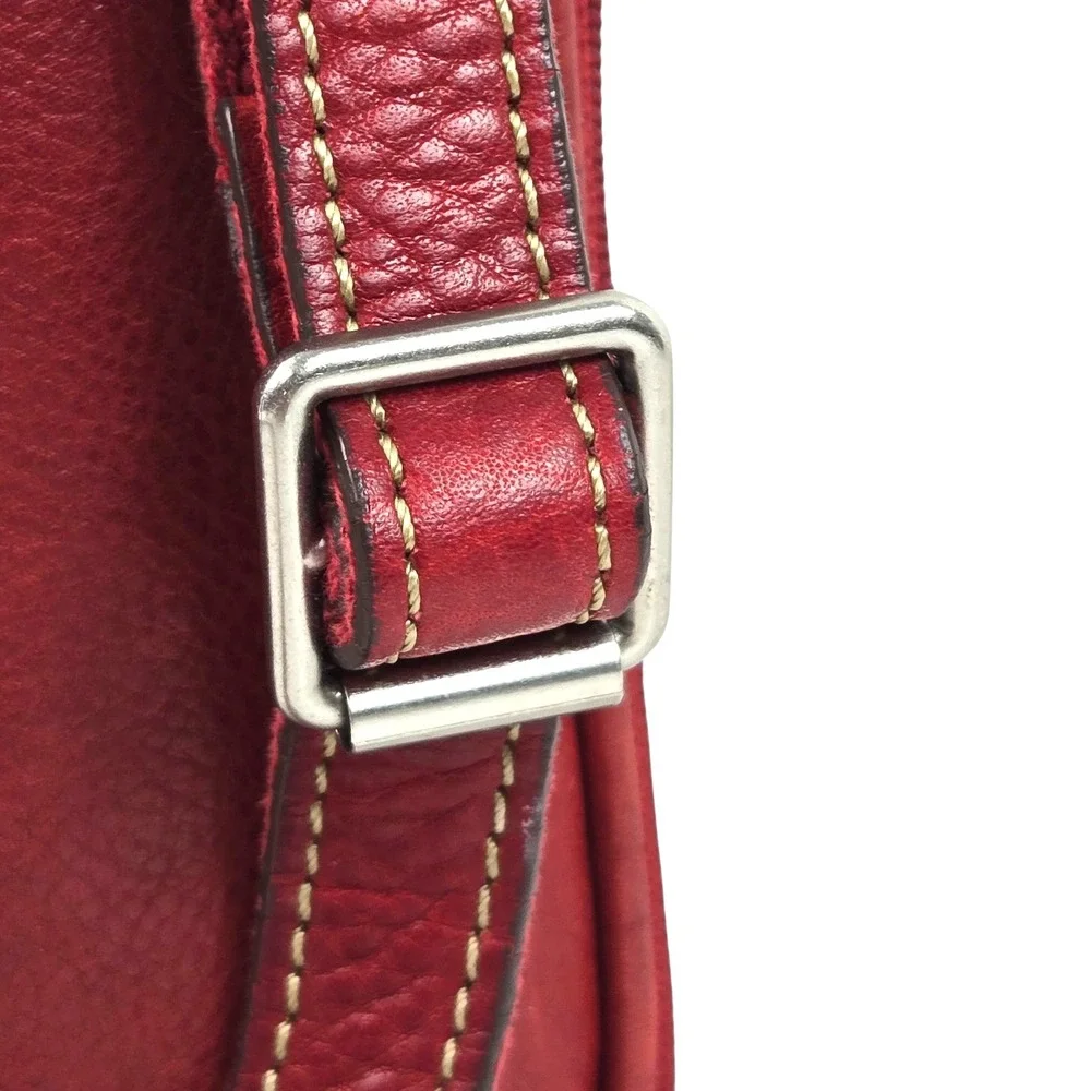 Vtg 90s Y2K FOSSIL Crossbody Bag Pebbled Leather Red Boho Zip Around EXCELLENT